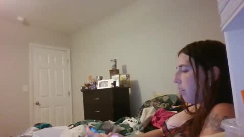 taylorslay online show from April 18, 12:25 am