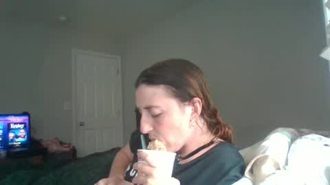Snapshot of taylorslay chatting on June 19, 7:06 pm taylorslay online show from June 19, 7:06 pm