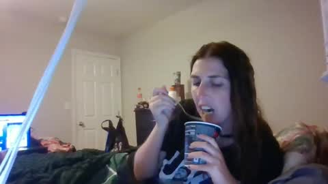 Snapshot of taylorslay chatting on June 22, 12:56 am taylorslay online show from June 22, 12:56 am