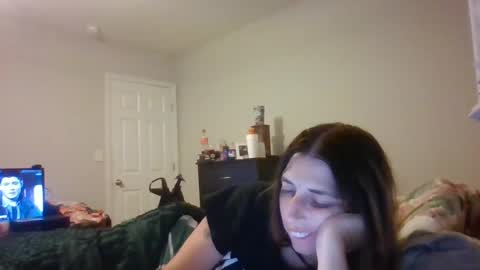 Snapshot of taylorslay chatting on June 22, 3:25 am taylorslay online show from June 22, 3:25 am
