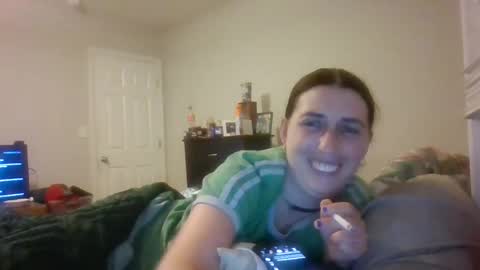 Snapshot of taylorslay chatting on June 25, 12:54 am taylorslay online show from June 25, 12:54 am