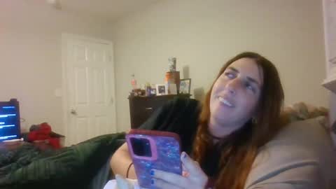 Snapshot of taylorslay chatting on June 26, 2:05 am taylorslay online show from June 26, 2:05 am