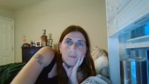 Snapshot of taylorslay chatting on July 6, 12:40 am taylorslay online show from July 6, 12:40 am