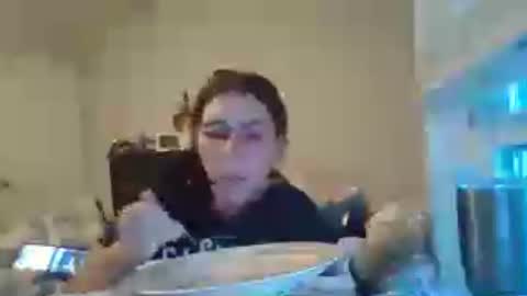 Snapshot of taylorslay chatting on July 28, 12:07 am taylorslay online show from July 28, 12:07 am