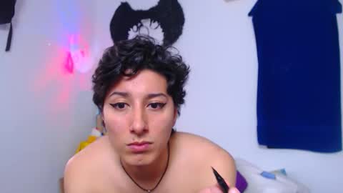 Snapshot of taylorsweet1111 chatting on December 3, 6:50 pm Taylorsweet1111 online show from December 3, 6:50 pm