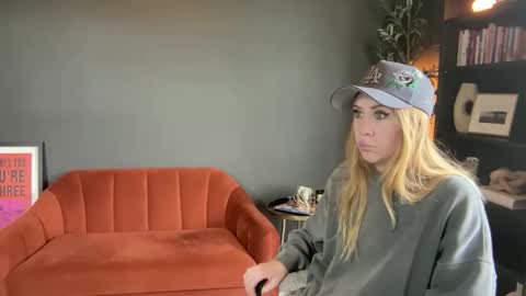 Taylor Rae online show from February 11, 9:09 pm