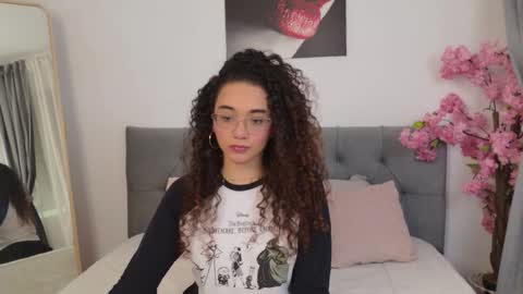 Snapshot of tayloy_tina chatting on March 13, 3:29 pm Tay Tay online show from March 13, 3:29 pm