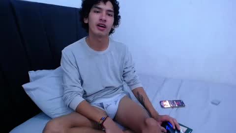 Tayron online show from January 10, 4:09 pm