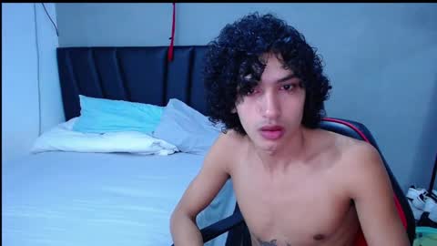 Tayron online show from November 6, 6:31 pm