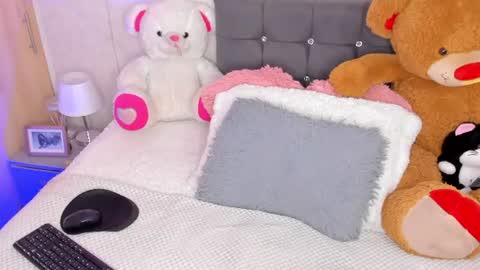  TAYSSA  ONLINE FROM 0630 PM - 1130 PM COLOMBIAN HOUR online show from June 18, 12:44 am