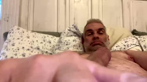 tbombzdd online show from April 26, 10:13 am