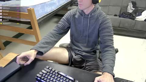 Snapshot of tbone_93 chatting on December 2, 4:09 pm Tbone online show from December 2, 4:09 pm