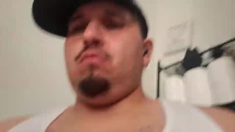 Snapshot of tboy833 chatting on October 2, 4:03 pm Luis online show from October 2, 4:03 pm