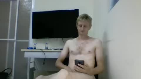 Snapshot of tcute0 chatting on October 31, 8:59 am tcute0 online show from October 31, 8:59 am