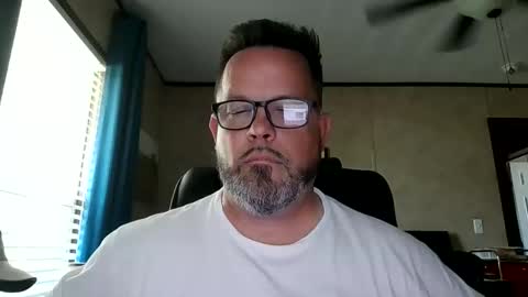 tdhawk87 online show from May 2, 9:53 pm