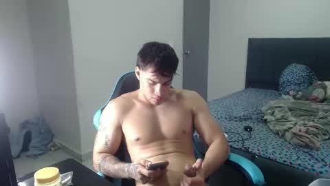 team23hot0 online show from December 1, 3:44 am