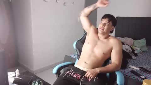 team23hot0 online show from February 20, 5:15 am