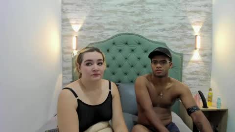 Snapshot of teammarcoluna chatting on June 7, 12:09 pm Marco y Luna online show from June 7, 12:09 pm