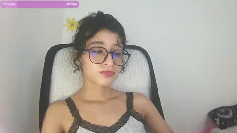 Snapshot of teaonix chatting on May 9, 2:44 pm teaonix online show from May 9, 2:44 pm