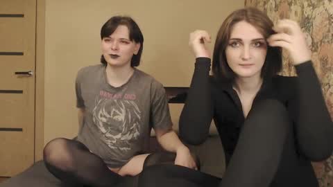 Snapshot of tearjuly chatting on May 11, 10:07 pm July online show from May 11, 10:07 pm