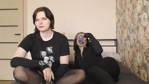 Snapshot of tearjuly chatting on May 13, 12:35 pm July online show from May 13, 12:35 pm