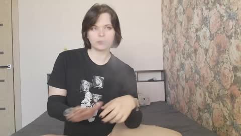 Snapshot of tearjuly chatting on May 17, 5:49 am July online show from May 17, 5:49 am