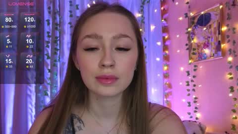 Snapshot of tease_mee_now chatting on September 26, 5:39 pm Eva online show from September 26, 5:39 pm