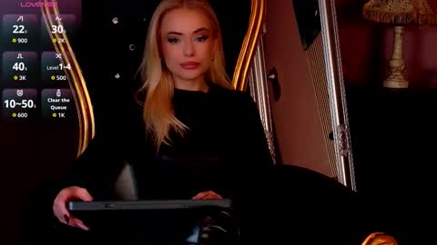 Snapshot of teasingjulianna chatting on November 11, 10:32 pm teasingjulianna online show from November 11, 10:32 pm