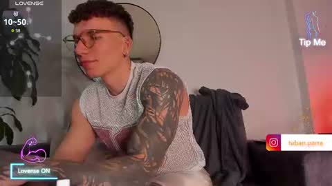 Snapshot of teban_fuckboy chatting on June 15, 3:36 pm Esteban online show from June 15, 3:36 pm