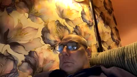 Snapshot of tebb61 chatting on September 16, 6:42 pm Mark online show from September 16, 6:42 pm