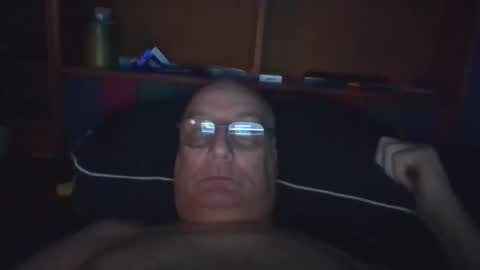 Snapshot of tebb61 chatting on November 9, 8:18 pm Mark online show from November 9, 8:18 pm