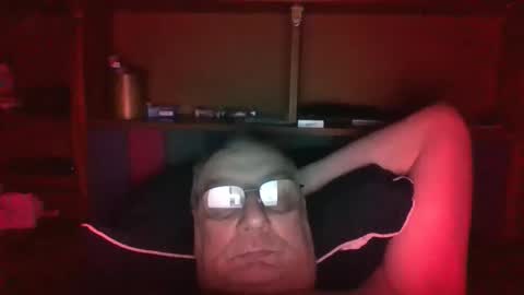 Snapshot of tebb61 chatting on November 27, 8:49 am Mark online show from November 27, 8:49 am