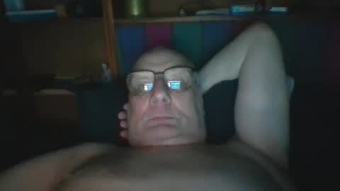 Snapshot of tebb61 chatting on June 24, 7:51 am Mark online show from June 24, 7:51 am