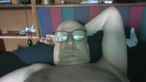 Snapshot of tebb61 chatting on June 27, 7:57 am Mark online show from June 27, 7:57 am