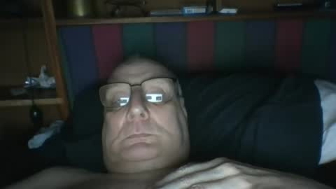 Snapshot of tebb61 chatting on June 27, 8:14 pm Mark online show from June 27, 8:14 pm