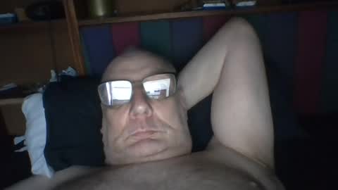 Snapshot of tebb61 chatting on July 10, 6:17 am Mark online show from July 10, 6:17 am