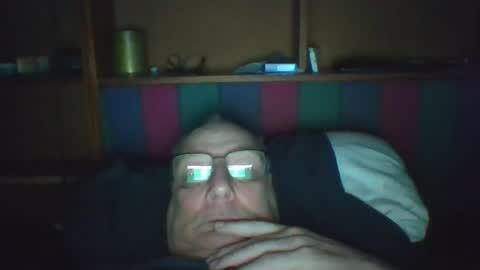 Snapshot of tebb61 chatting on July 21, 7:32 am Mark online show from July 21, 7:32 am
