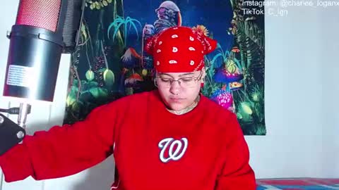 Charlee He online show from June 17, 1:19 am