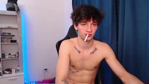 Snapshot of teddy_mode chatting on December 19, 5:08 pm Teddy online show from December 19, 5:08 pm