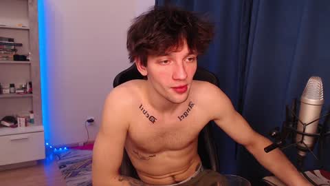 Snapshot of teddy_mode chatting on December 20, 2:19 am Teddy online show from December 20, 2:19 am