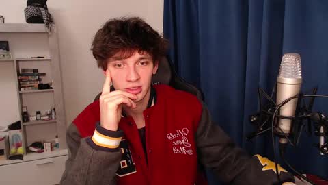 Snapshot of teddy_mode chatting on December 29, 1:24 am Teddy online show from December 29, 1:24 am