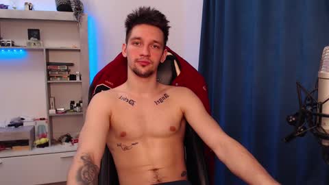 Snapshot of teddy_mode chatting on February 16, 12:19 am Teddy online show from February 16, 12:19 am