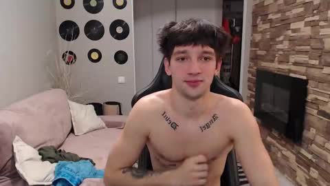 Snapshot of teddy_mode chatting on November 16, 12:44 pm Teddy online show from November 16, 12:44 pm