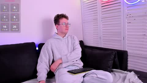 Teddy online show from November 21, 7:40 am