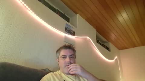 Snapshot of teeforyou chatting on February 2, 1:34 am Peter online show from February 2, 1:34 am