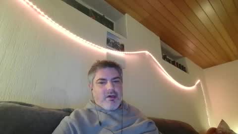 Snapshot of teeforyou chatting on February 5, 4:16 am Peter online show from February 5, 4:16 am