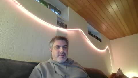 Snapshot of teeforyou chatting on February 5, 7:18 am Peter online show from February 5, 7:18 am