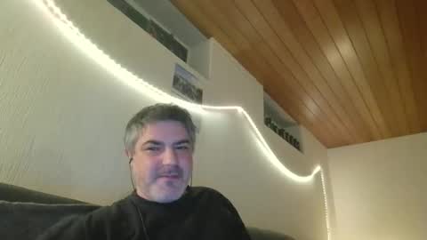 Snapshot of teeforyou chatting on February 15, 6:12 am Peter online show from February 15, 6:12 am