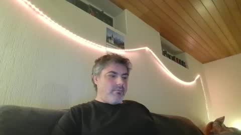 Snapshot of teeforyou chatting on February 24, 10:14 pm Peter online show from February 24, 10:14 pm