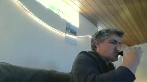 Snapshot of teeforyou chatting on March 9, 8:40 am Peter online show from March 9, 8:40 am